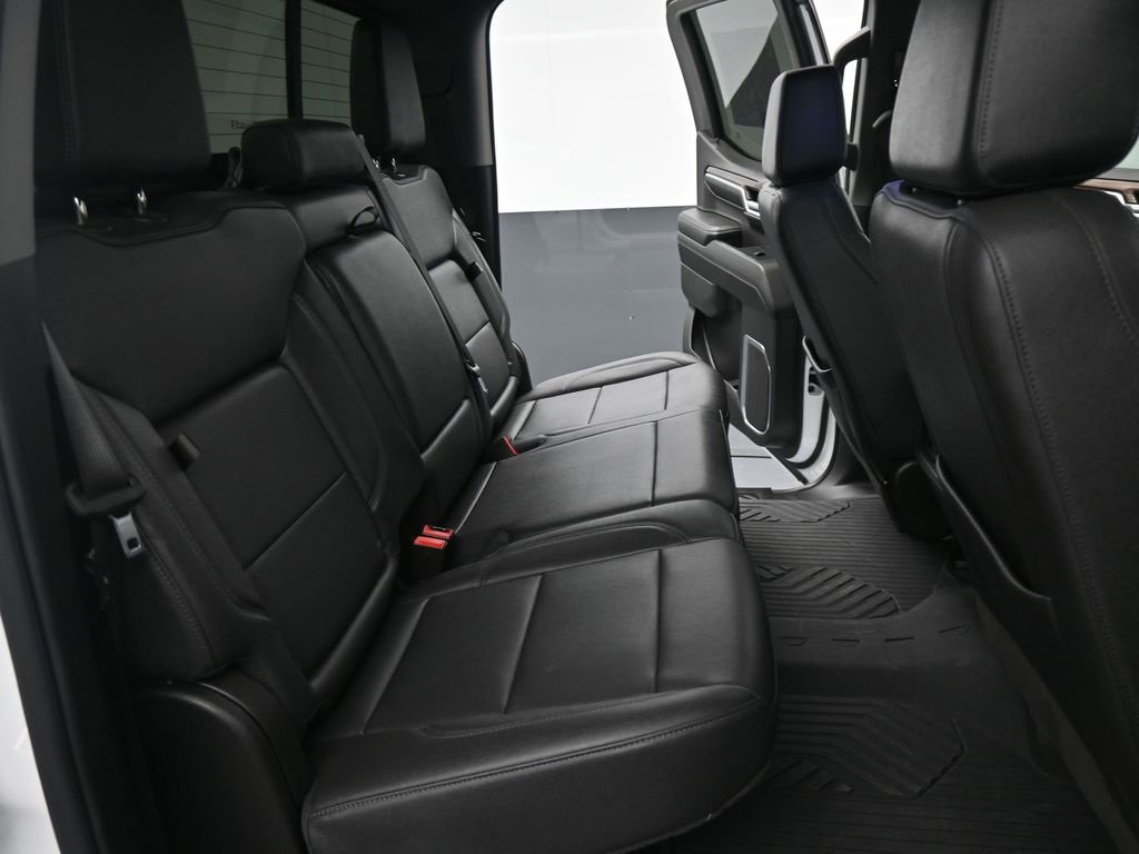 Used 2024 Chevrolet Silverado 1500 LT Trail Boss w/ Convenience Package II image 18