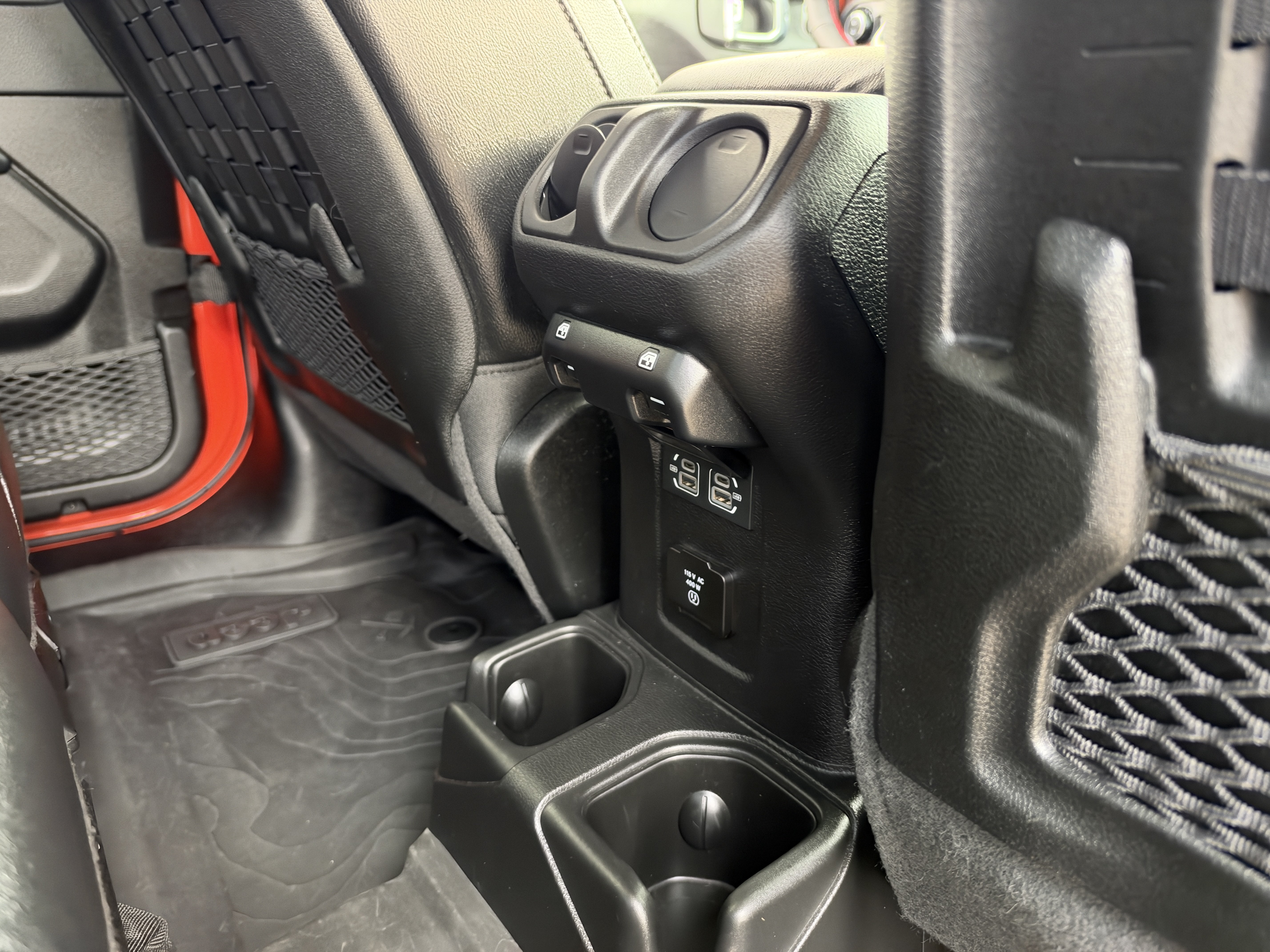 Used 2023 Jeep Gladiator Rubicon w/ LED Lighting Group AWD/4WD image 30