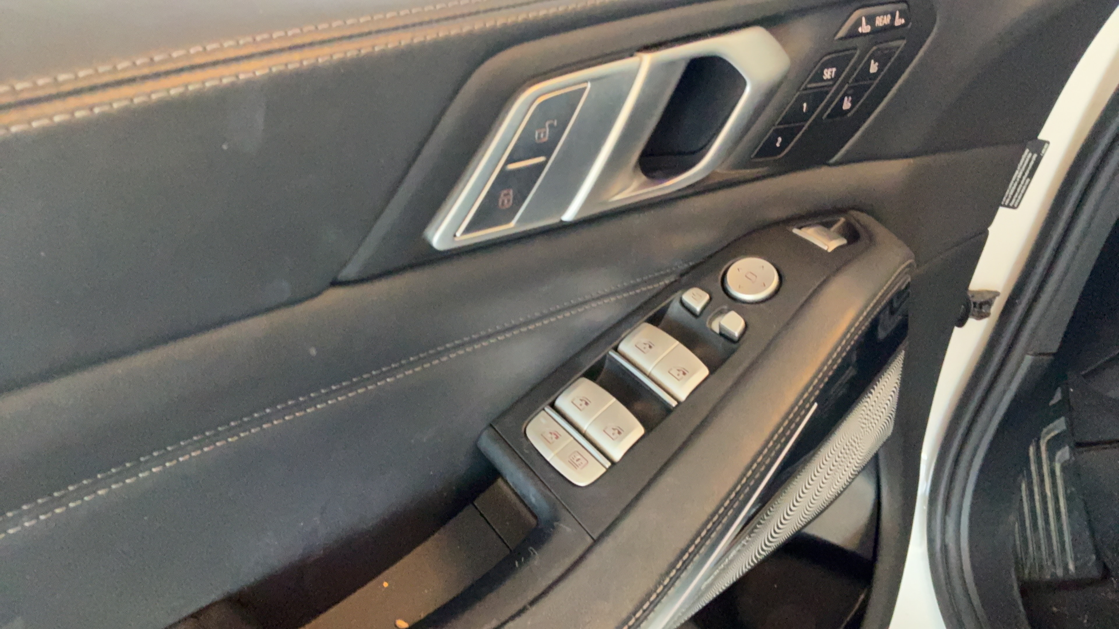 Used 2019 BMW X7 xDrive40i w/ Premium Package AWD/4WD image 24