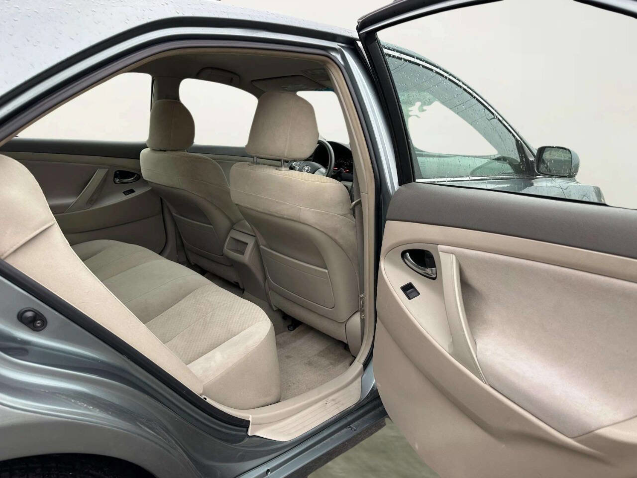 Used 2009 Toyota Camry FWD image 16