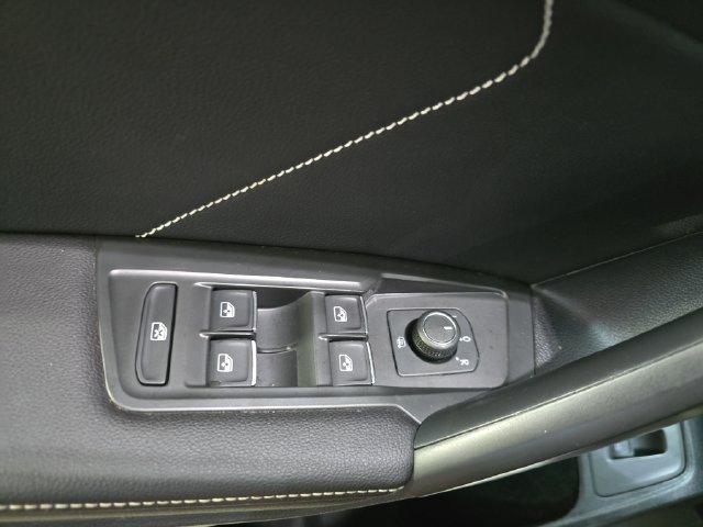 Used 2024 Volkswagen Tiguan SE R-Line FWD image 25