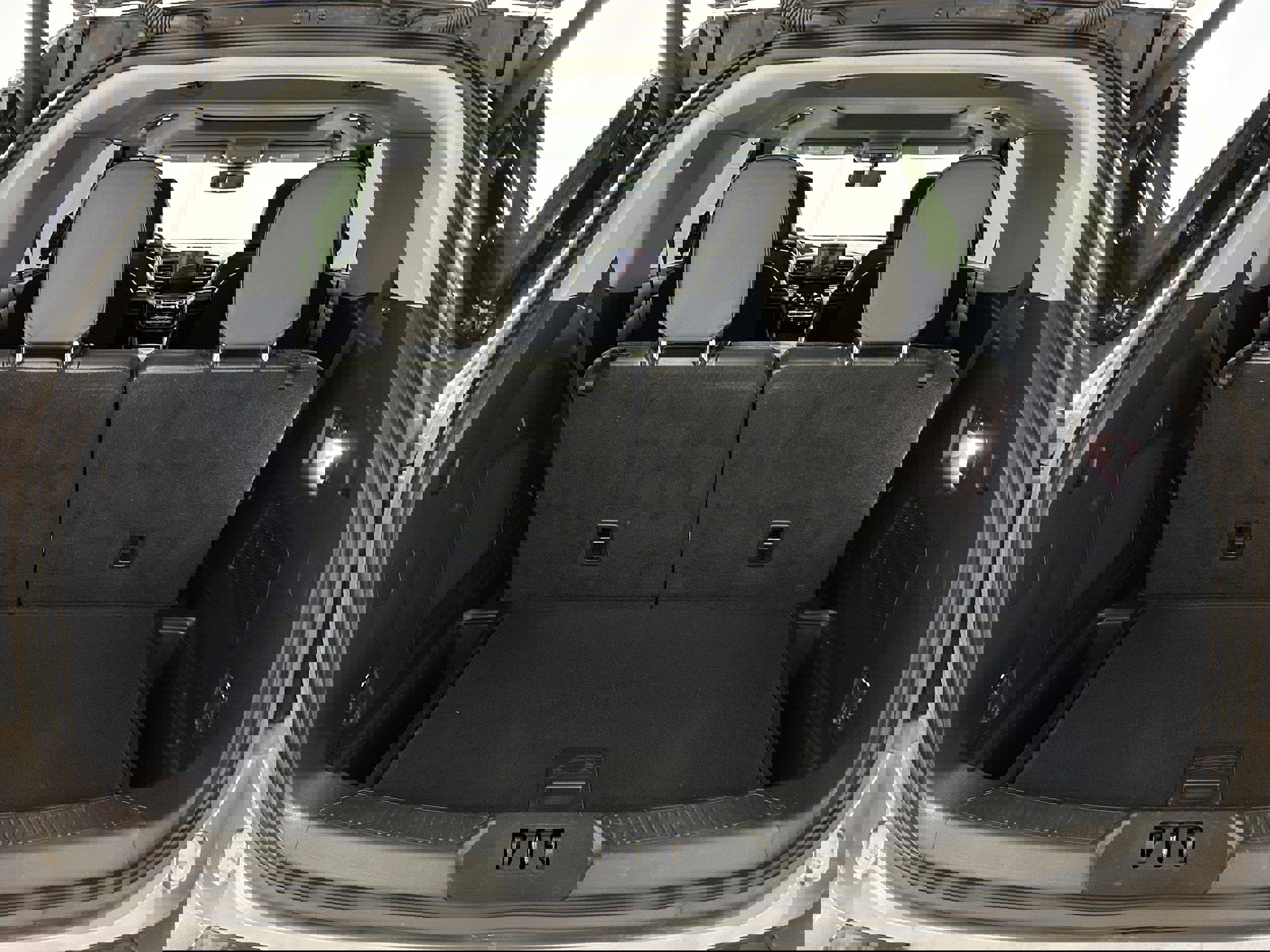 Used 2021 Ford Explorer Limited w/ Equipment Group 301A image 35