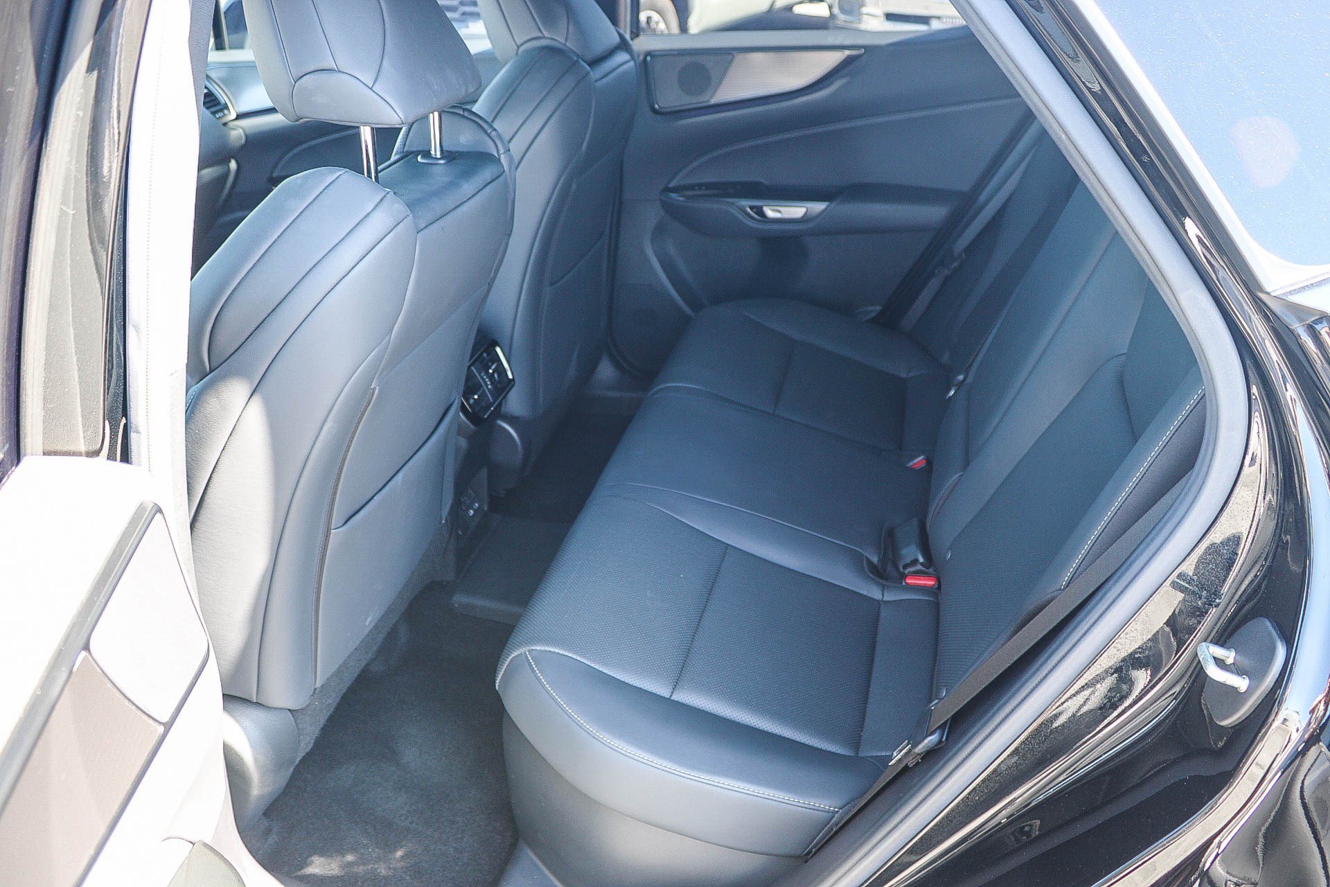 Used 2025 Lexus NX 450h+ F Sport w/ Towing Package (2000 Lbs) AWD/4WD image 20