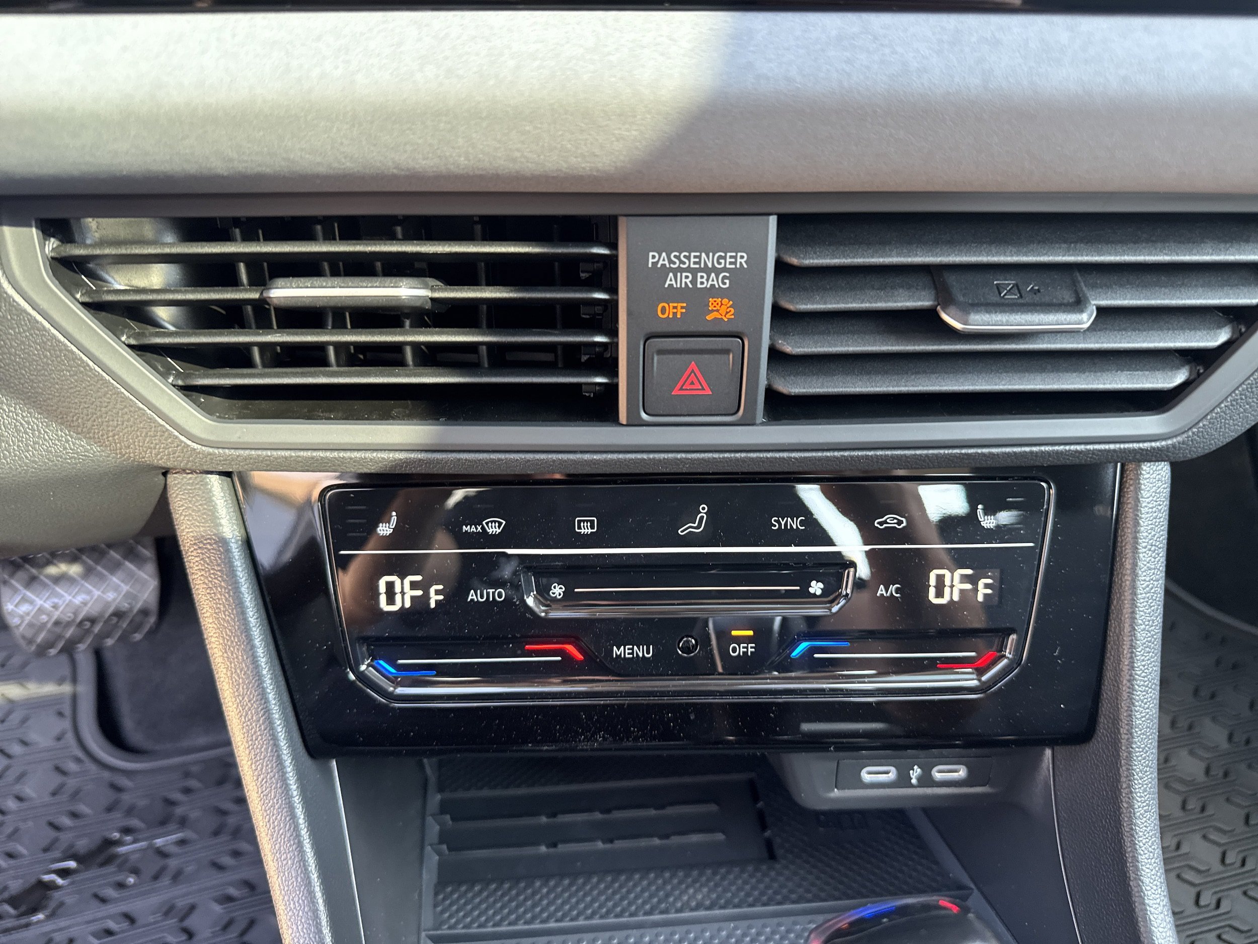 New 2026 Volkswagen Jetta SE FWD image 19