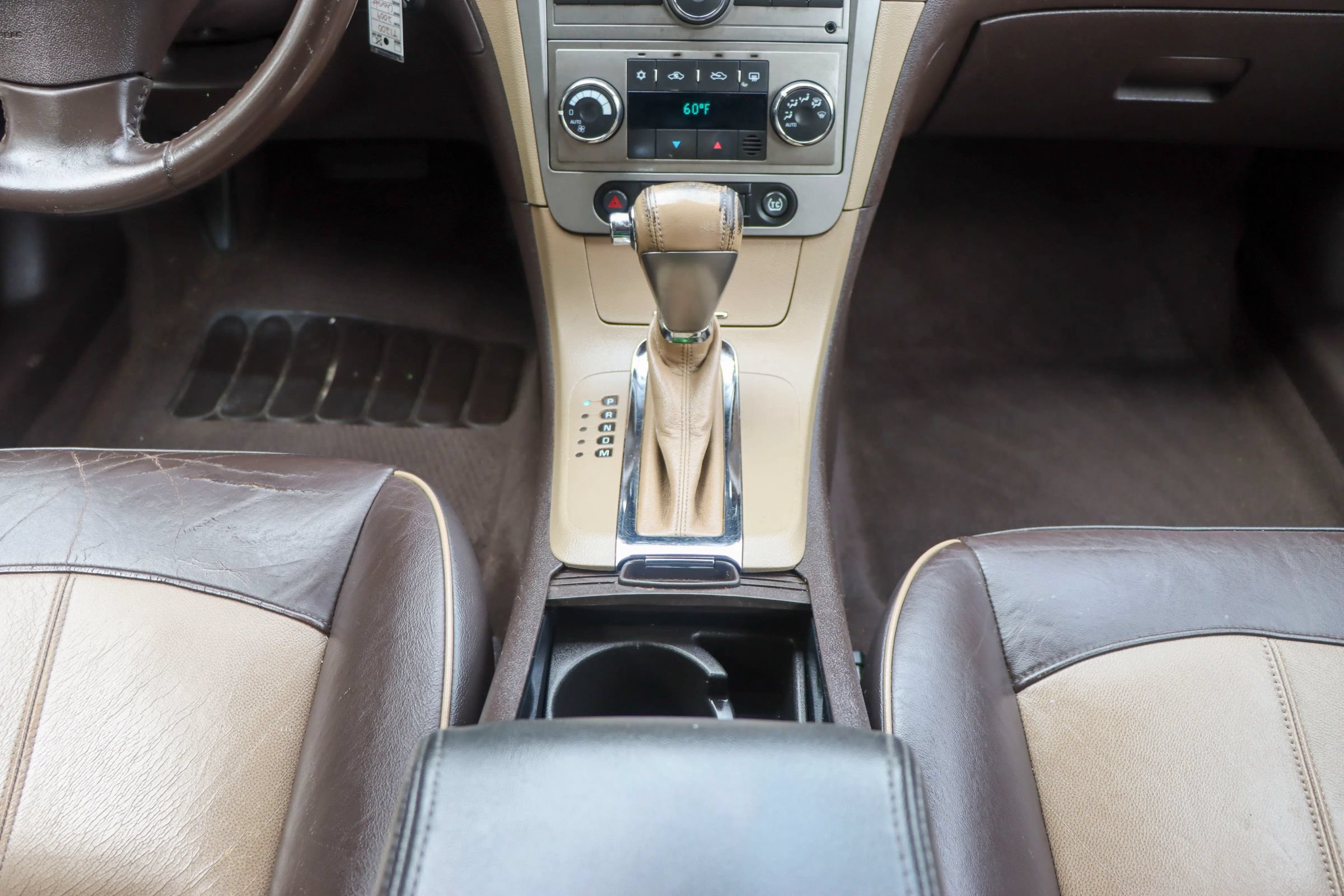 Used 2009 Chevrolet Malibu LTZ FWD image 26