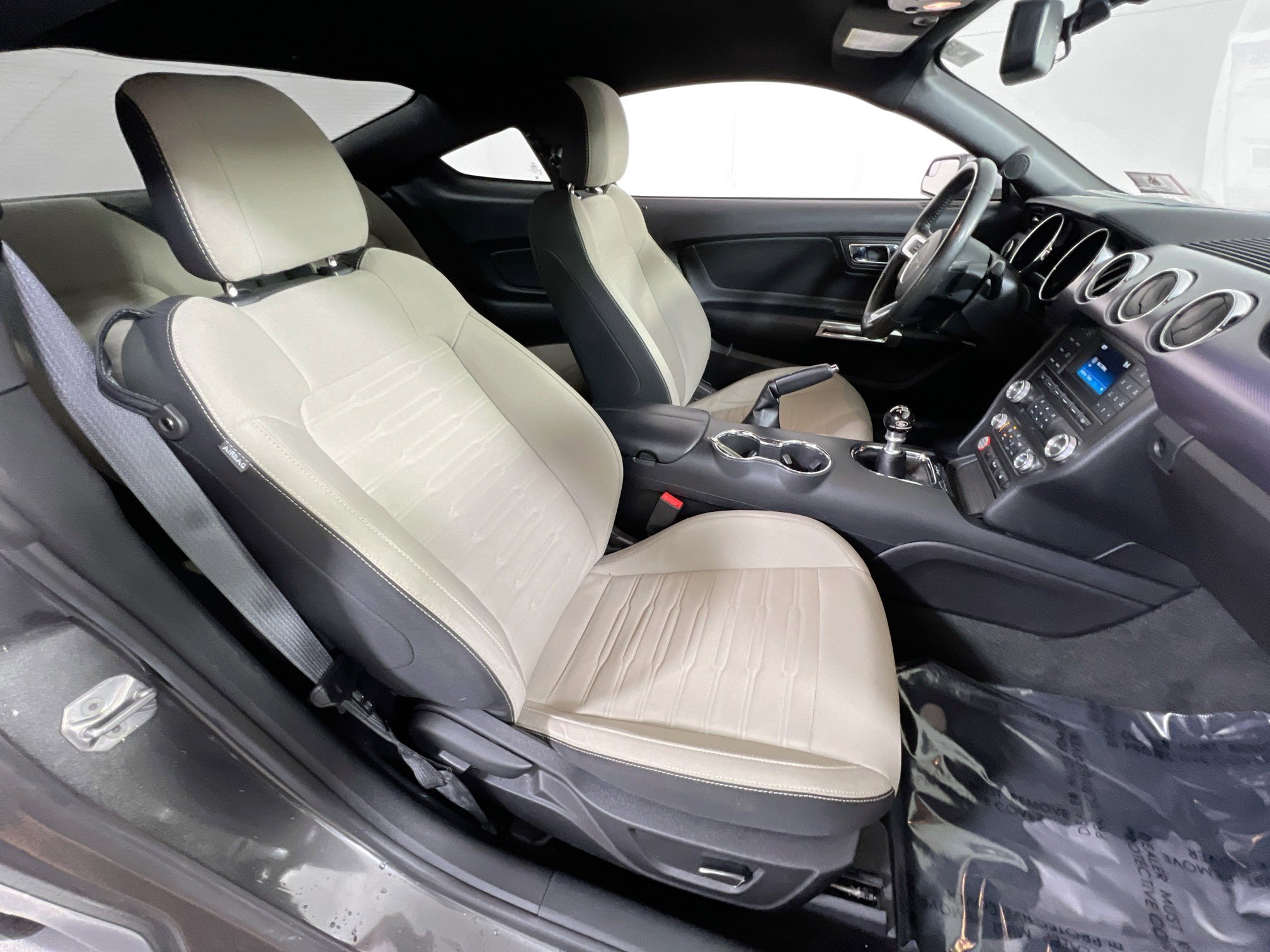 Used 2017 Ford Mustang Coupe image 25