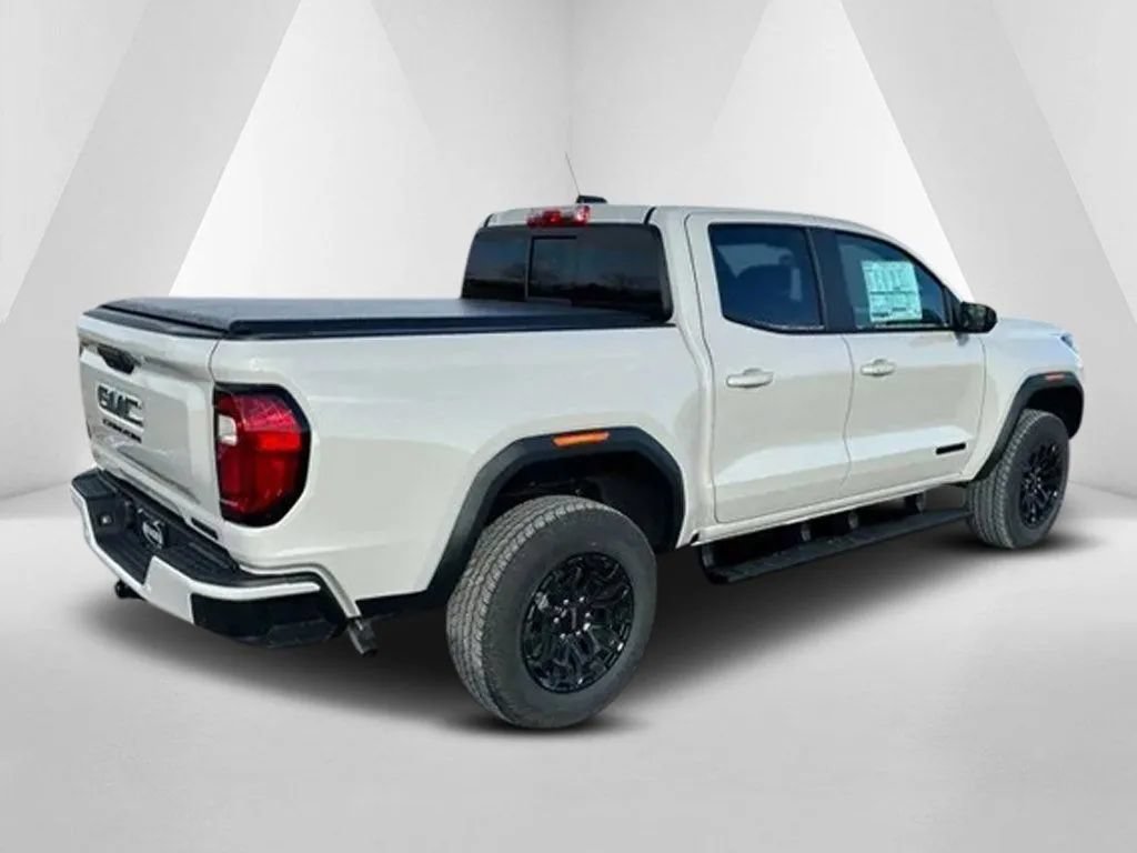 New 2026 GMC Canyon Elevation w/ LPO, Black Badging Package RWD image 7