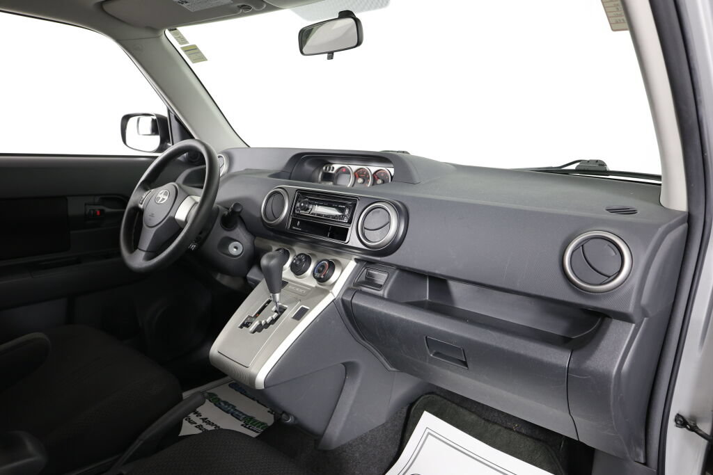 Used 2008 Scion xB FWD image 23