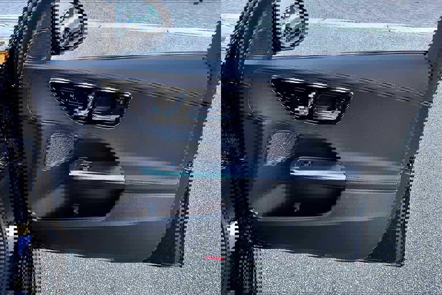 Used 2025 Mercedes-Benz C 300 4MATIC Sedan image 21