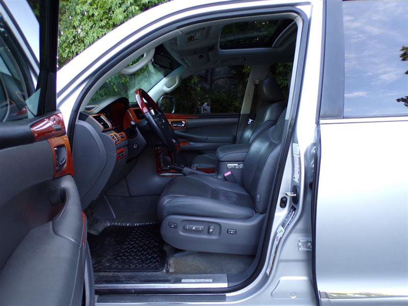 Used 2009 Lexus LX 570 4WD image 14