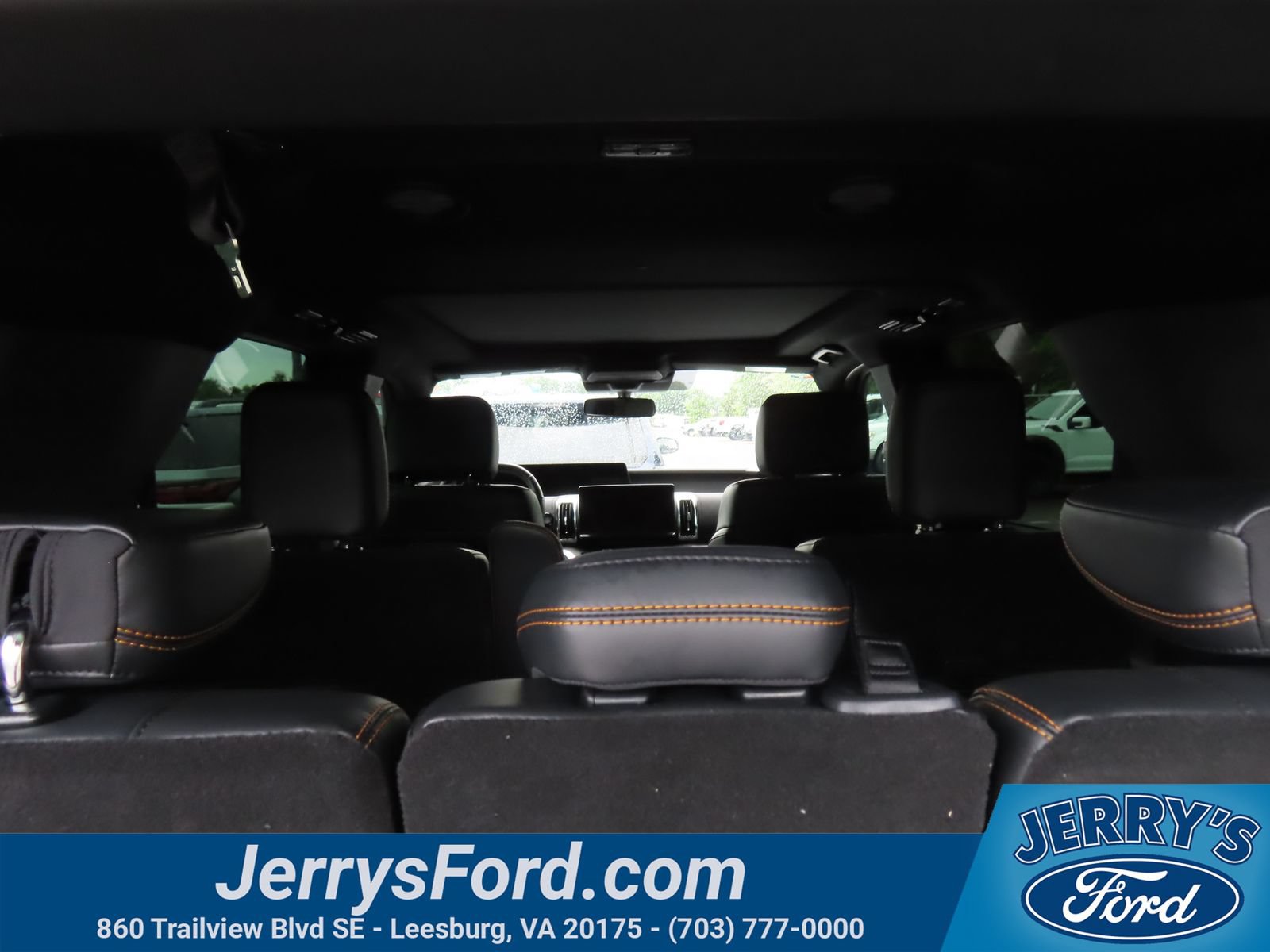 Used 2025 Ford Expedition Tremor AWD/4WD image 43