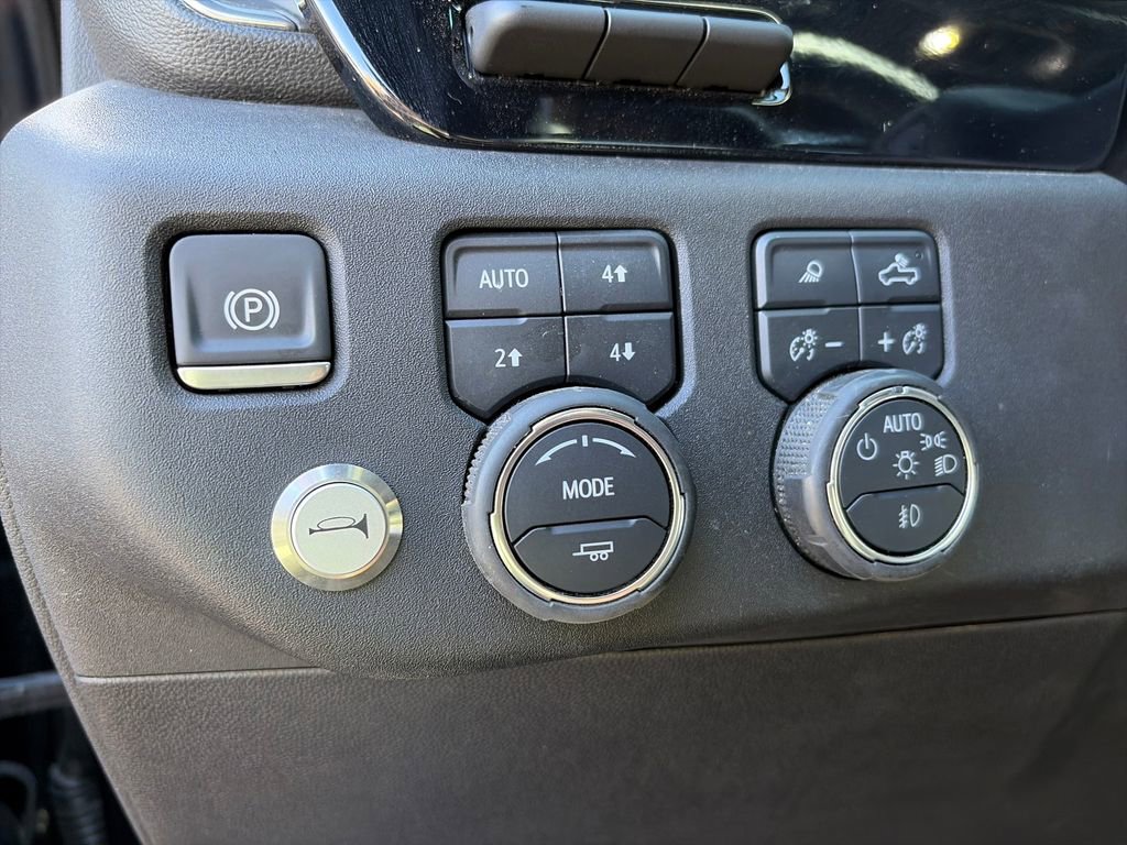Used 2025 Chevrolet Silverado 2500 High Country w/ High Country Premium Package AWD/4WD image 21