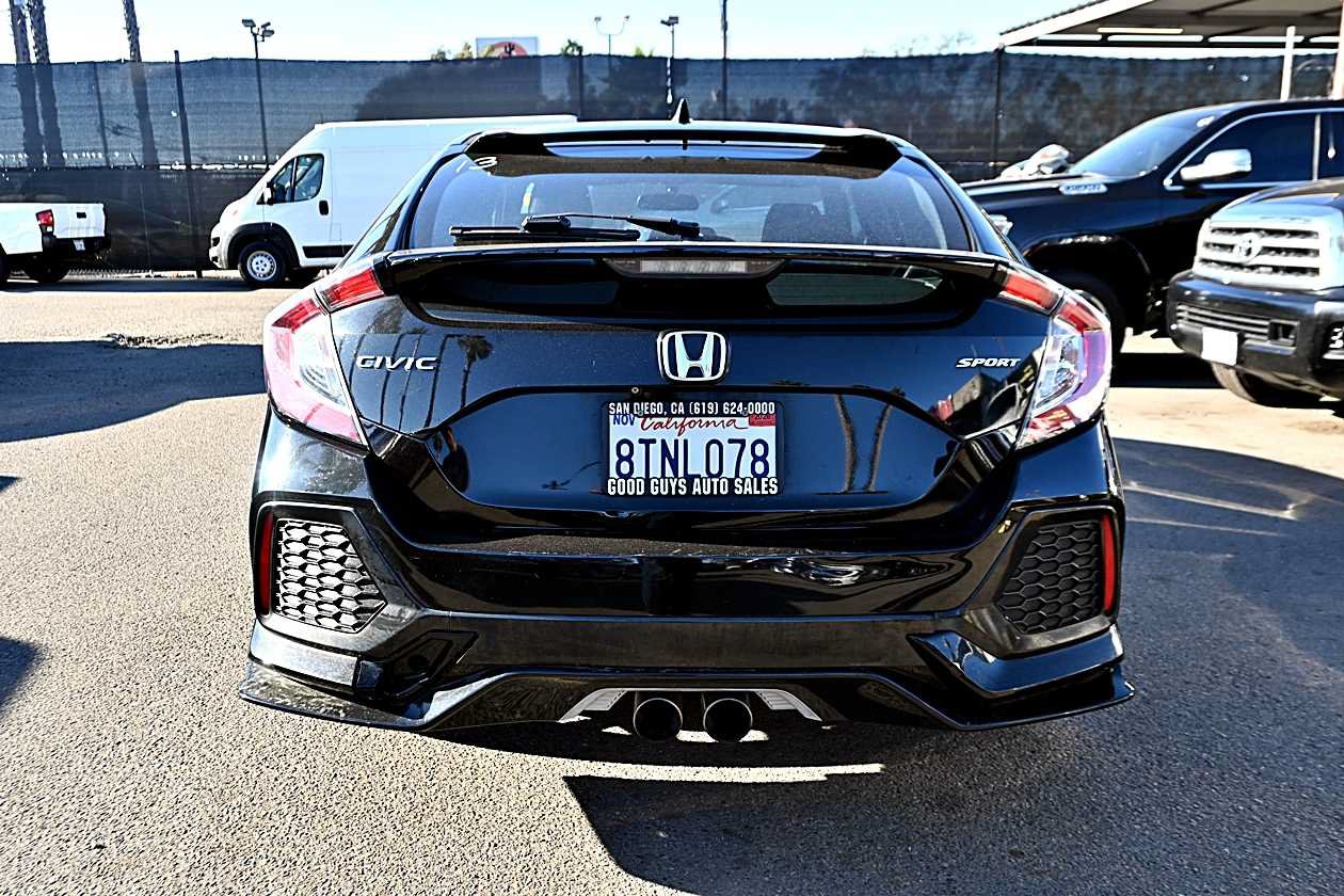 Used 2018 Honda Civic Sport image 6