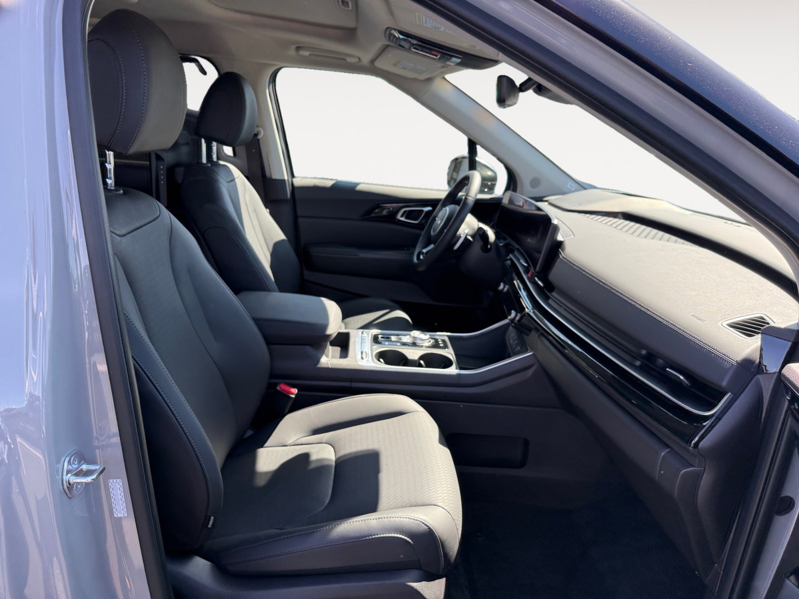 Used 2025 Kia Carnival SX Prestige FWD image 19