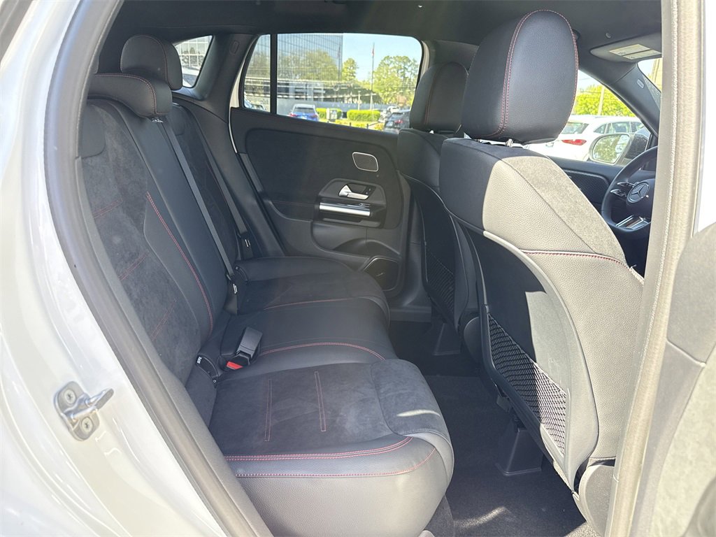New 2025 Mercedes-Benz GLA 250 image 17