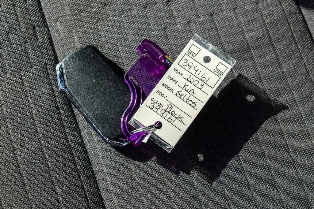 Used 2023 Kia Seltos S image 56