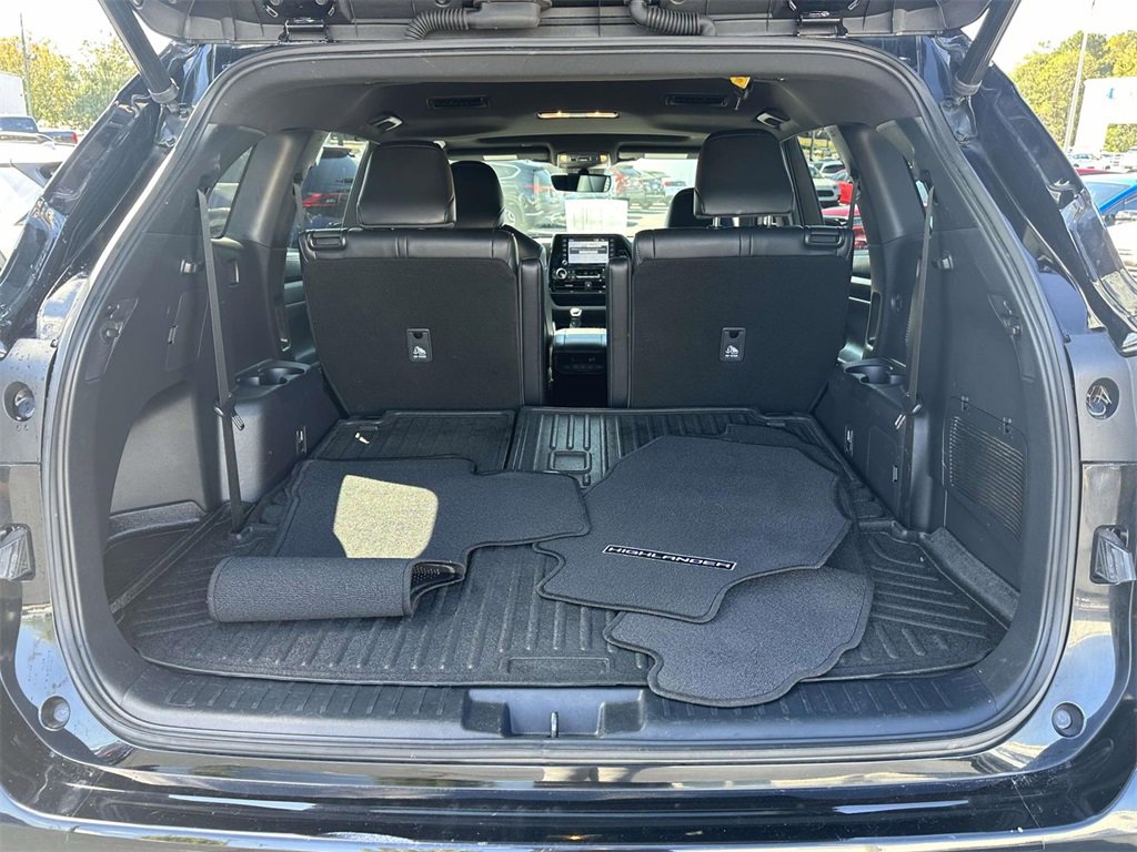 Used 2022 Toyota Highlander XSE image 8