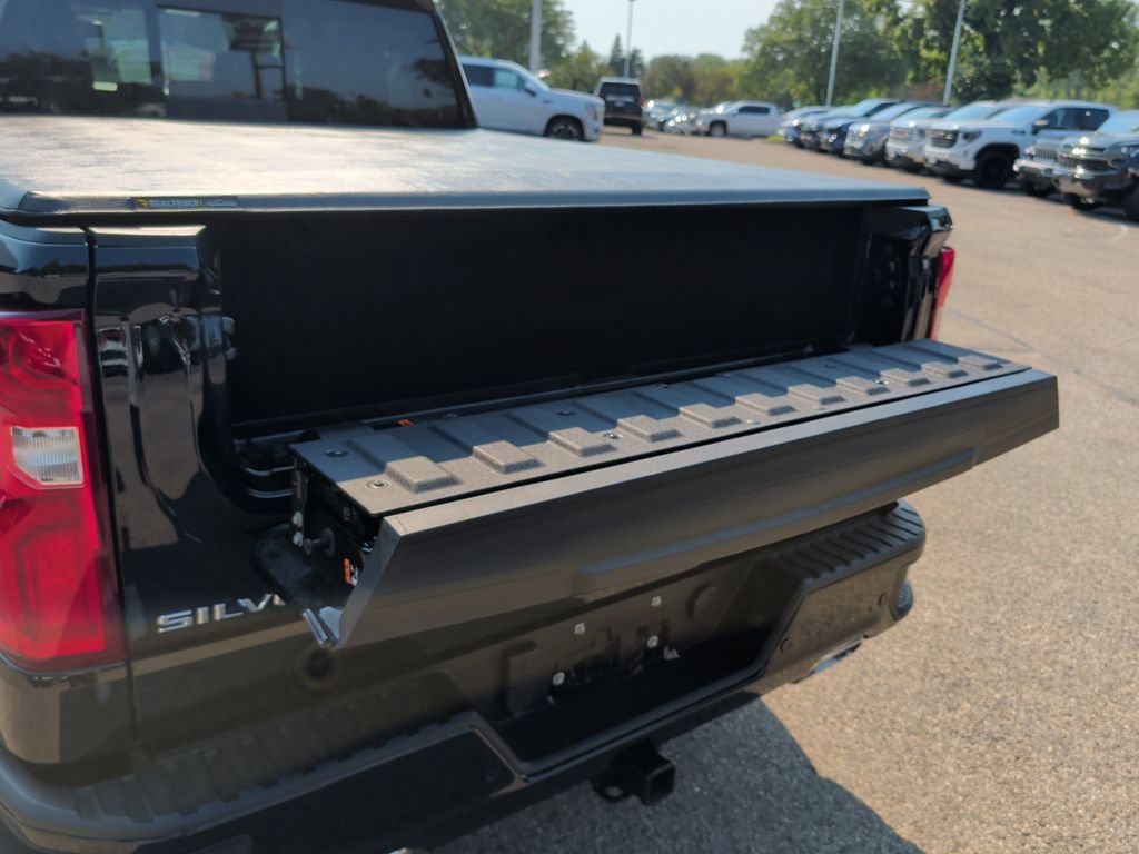 Used 2026 Chevrolet Silverado 1500 High Country w/ High Country Premium Package AWD/4WD image 21