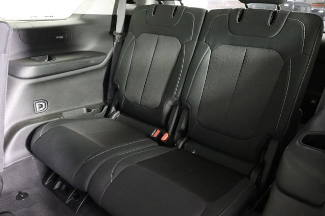 Used 2022 Jeep Grand Cherokee L Laredo w/ Luxury Tech Group I AWD/4WD image 14