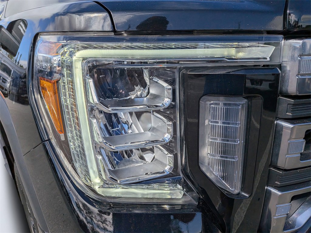 Used 2023 GMC Sierra 2500 AT4 image 9