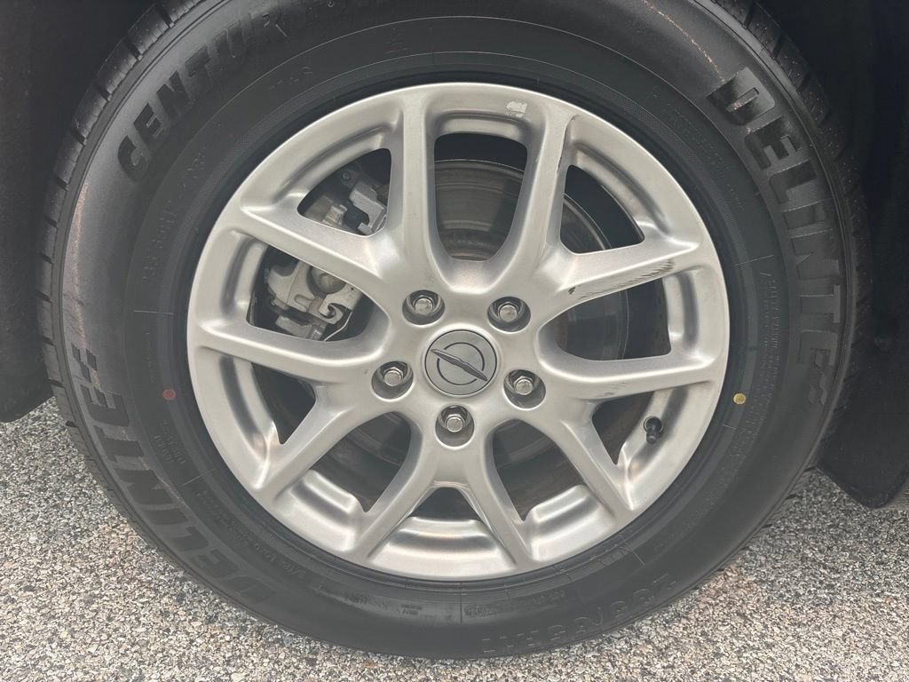 Used 2024 Chrysler Voyager LX FWD image 3