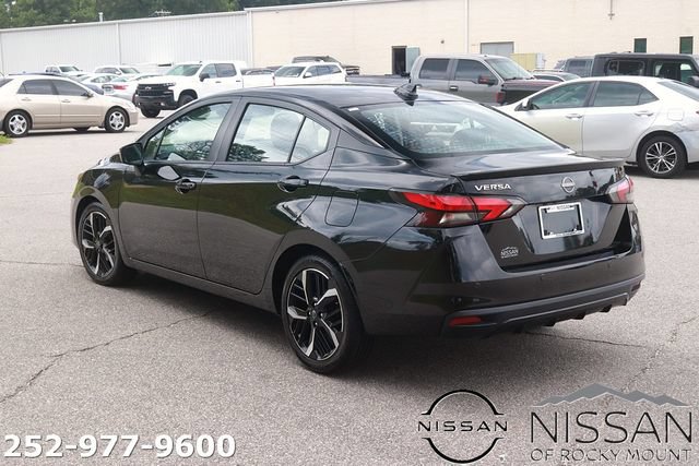 Used 2024 Nissan Versa SR FWD image 5