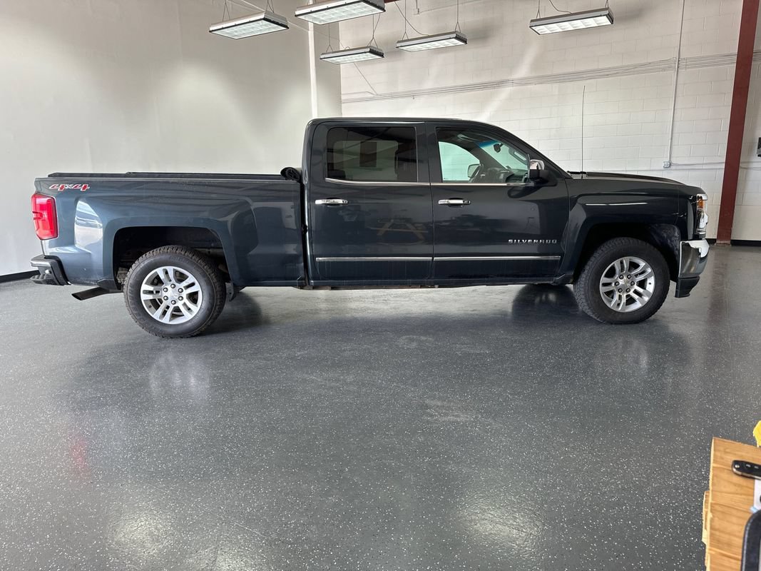Used 2017 Chevrolet Silverado 1500 LTZ AWD/4WD image 3