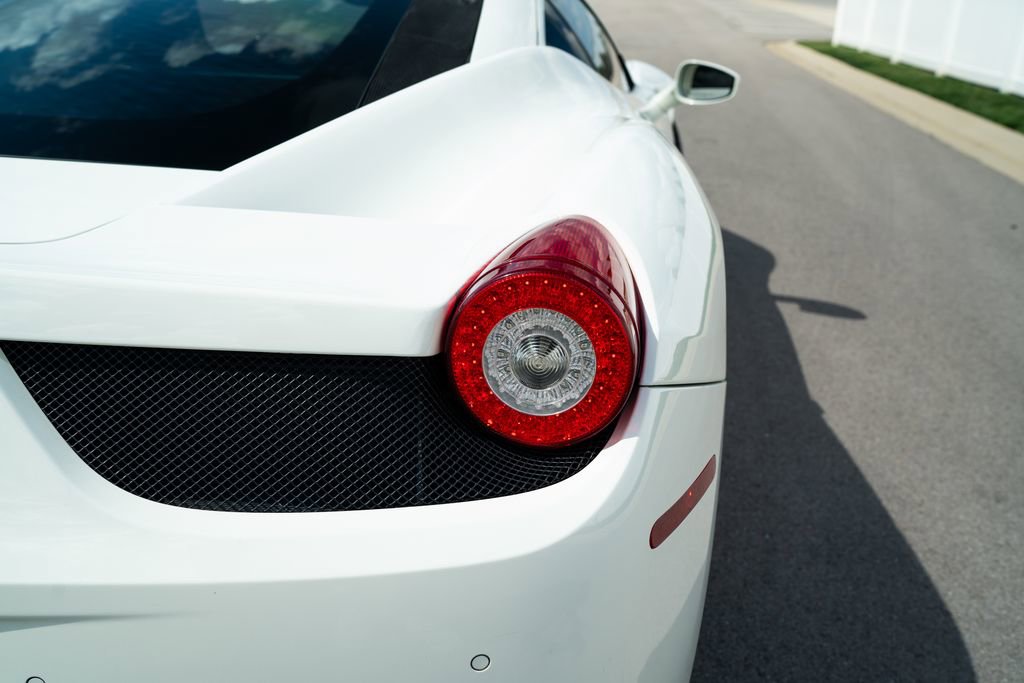 Used 2012 Ferrari 458 Italia Coupe RWD image 38