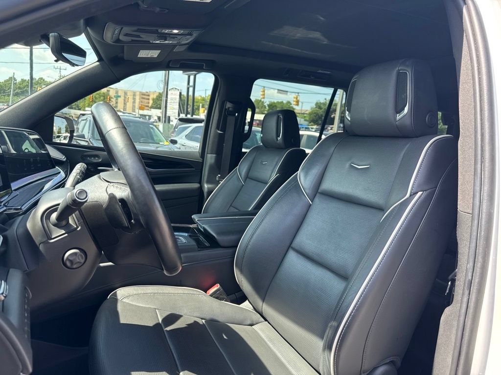 Used 2022 Cadillac Escalade Sport w/ Touring Package AWD/4WD image 14