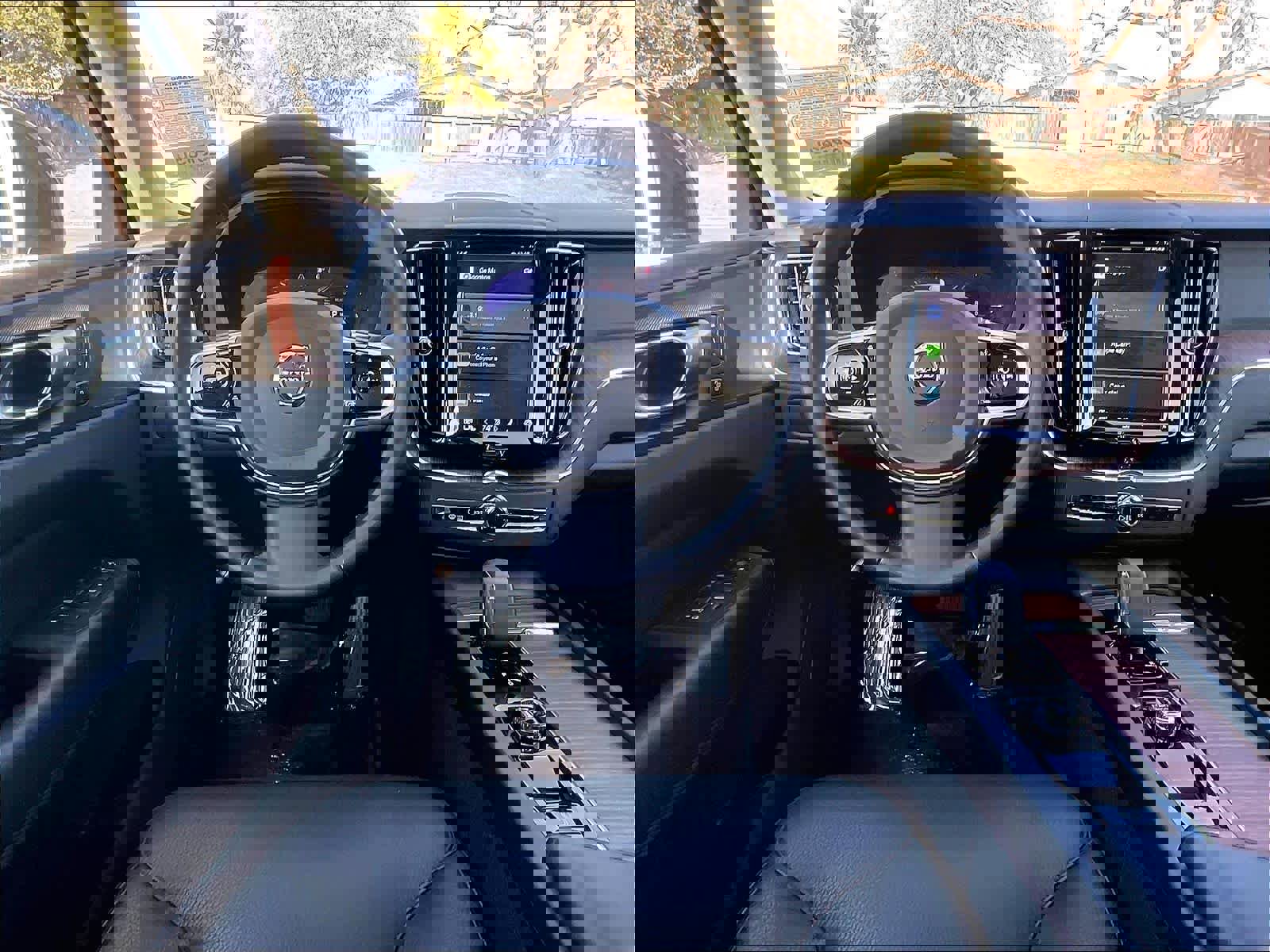 Used 2023 Volvo XC60 T8 Plus image 8