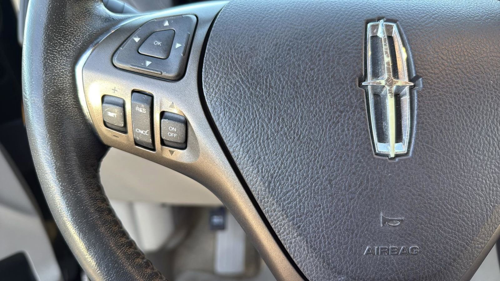 Used 2015 Lincoln MKX Base w/ Equipment Group 101A image 17