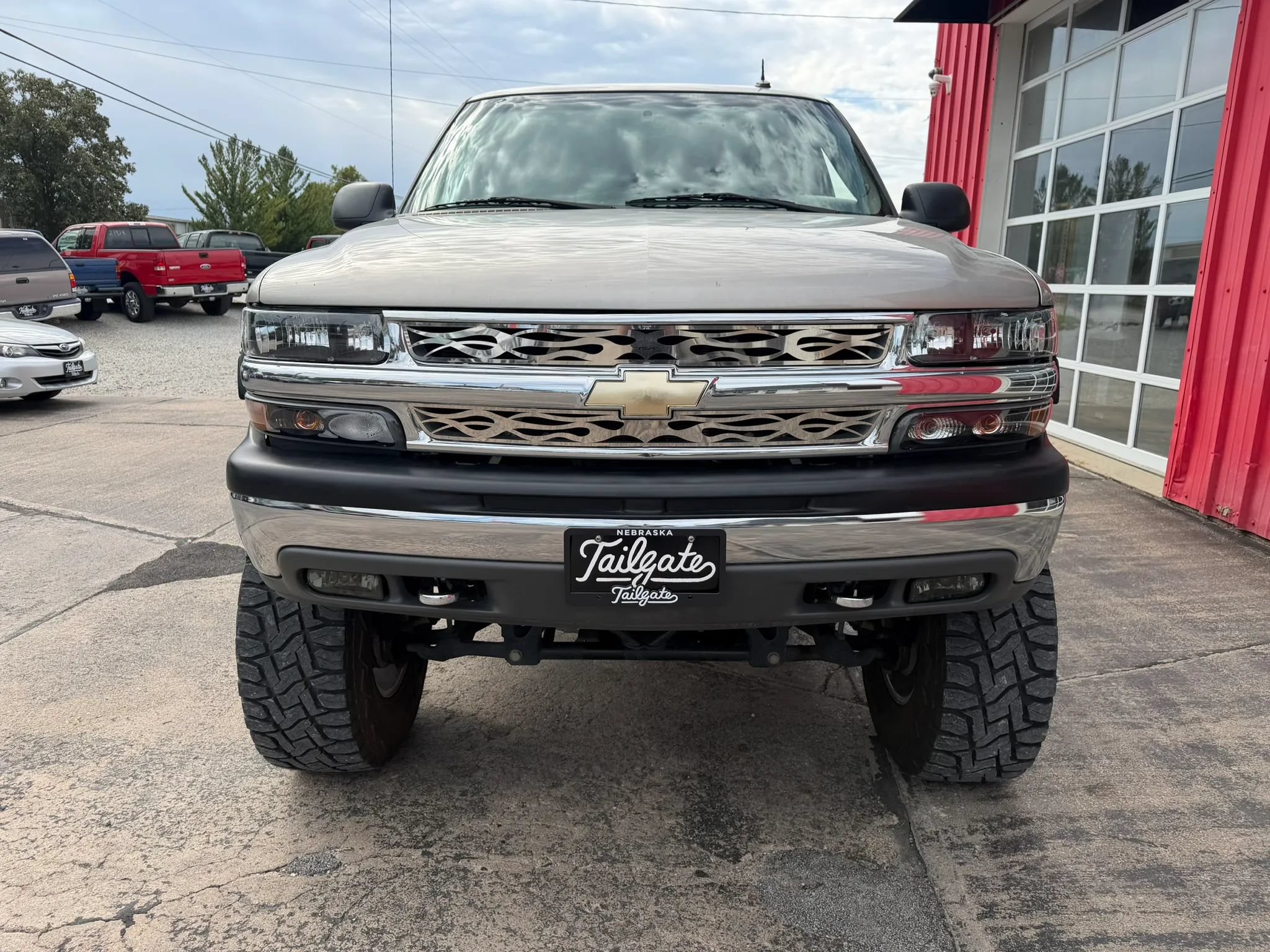 Used 2003 Chevrolet Suburban 2500 LS w/ LS Preferred Equipment Group AWD/4WD image 3