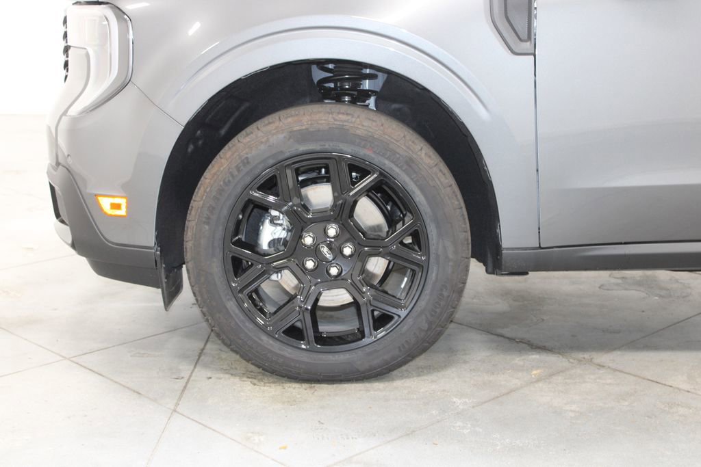 New 2025 Ford Maverick Lariat w/ Black Appearance Package image 17