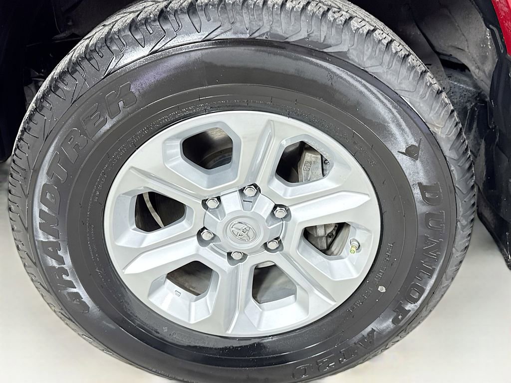Used 2021 Toyota 4Runner SR5 Premium w/ Moonroof Package AWD/4WD image 41