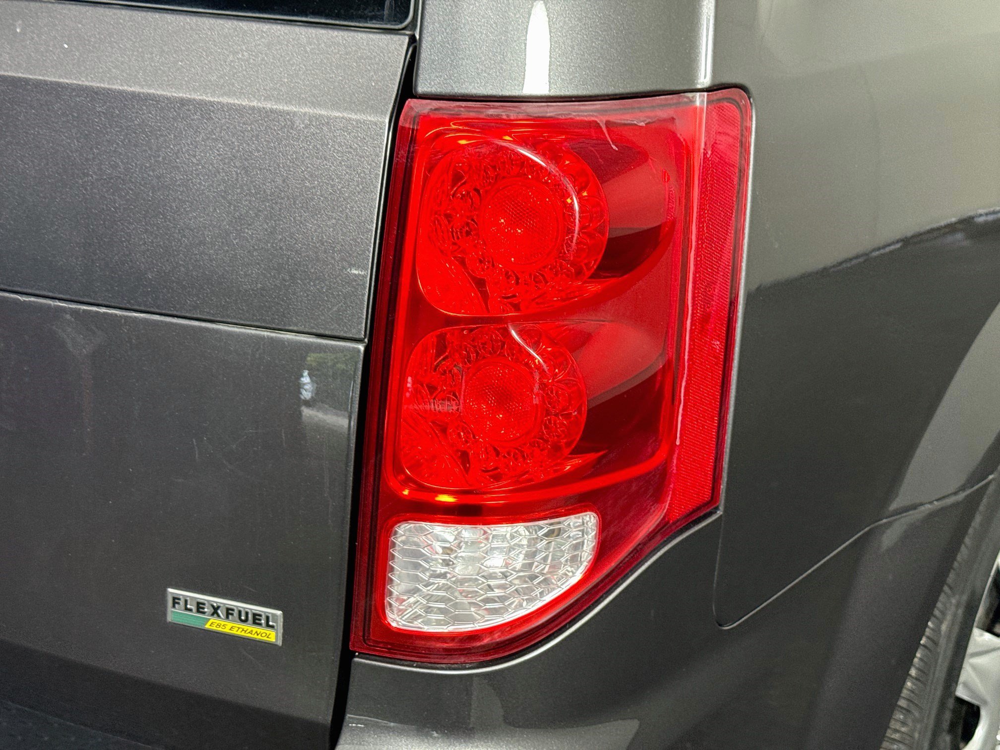 Used 2018 Dodge Grand Caravan SE w/ UConnect Hands-Free Group FWD image 31