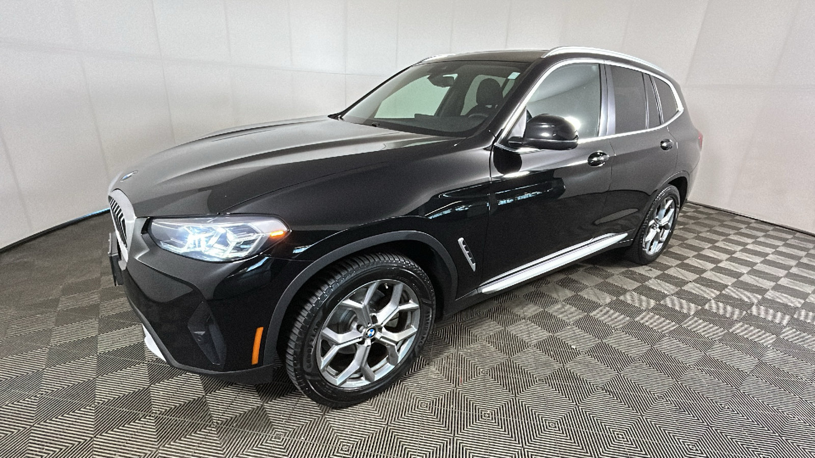 Used 2024 BMW X3 xDrive30i AWD/4WD image 7