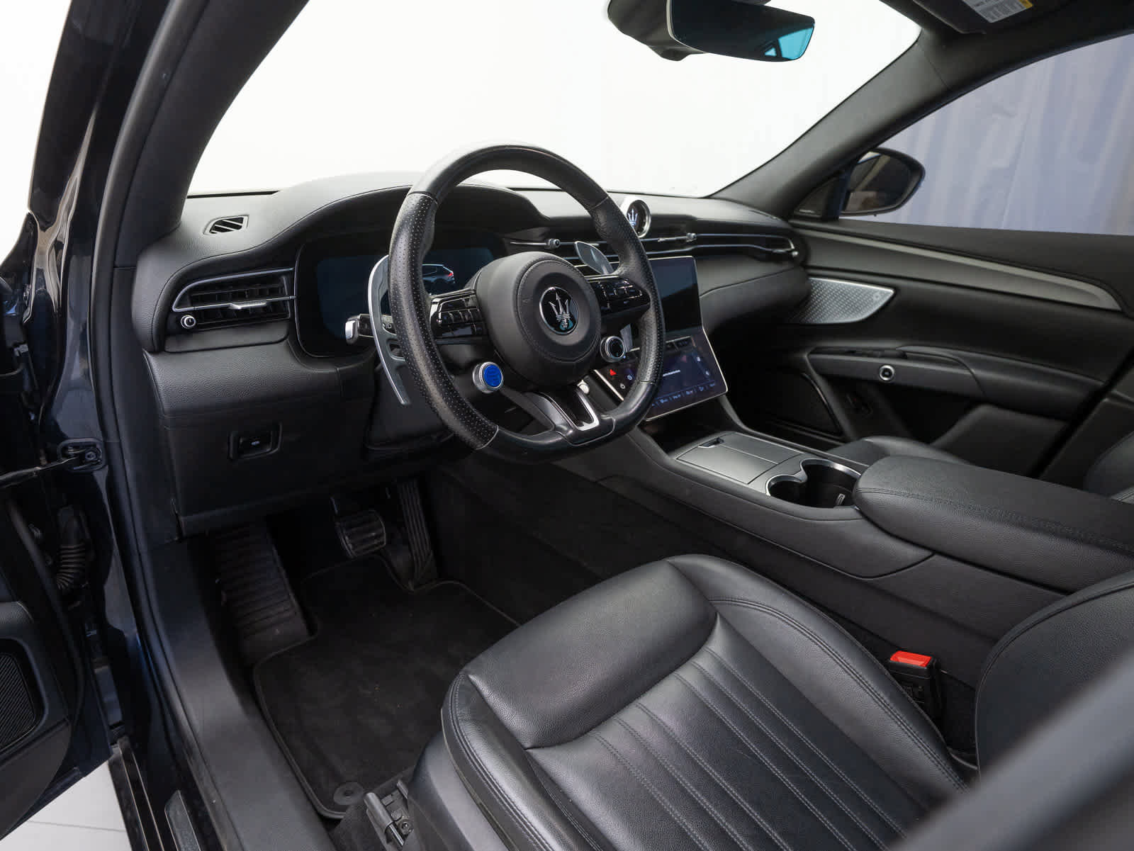 Used 2024 Maserati Grecale GT image 12