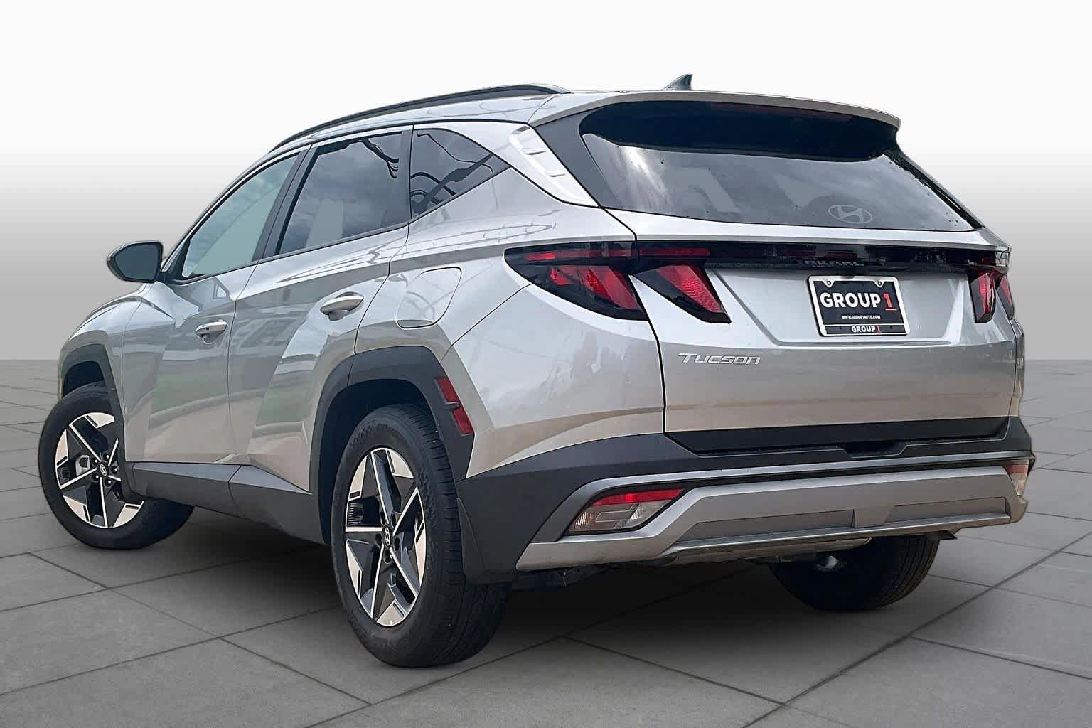 Used 2026 Hyundai Tucson SEL FWD image 12