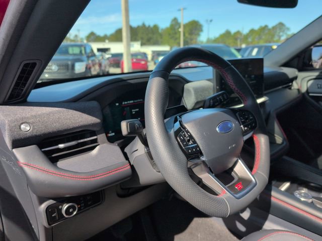 Used 2025 Ford Explorer ST image 32