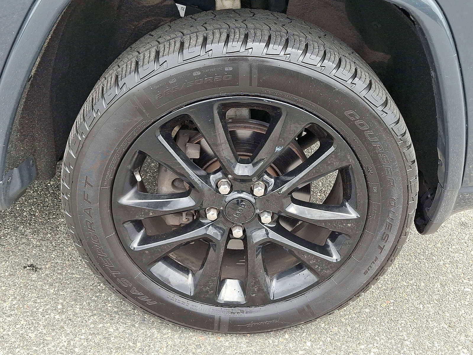 Used 2018 Jeep Grand Cherokee Altitude AWD/4WD image 8