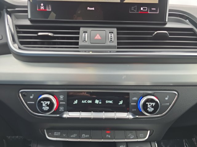 Used 2024 Audi Q5 e Premium Plus AWD/4WD image 26