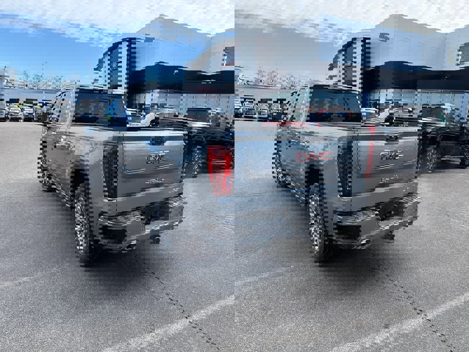 New 2026 GMC Sierra 1500 Denali w/ Denali Reserve Package image 5