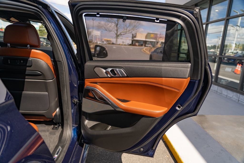 Used 2022 BMW X6 M50i w/ Executive Package image 18