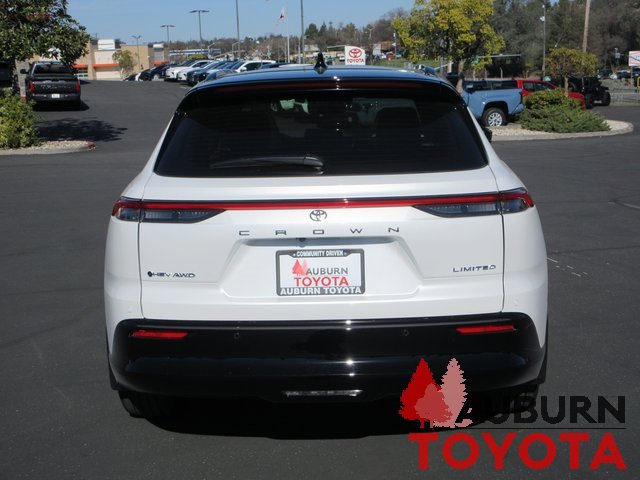 New 2026 Toyota Crown Signia image 3