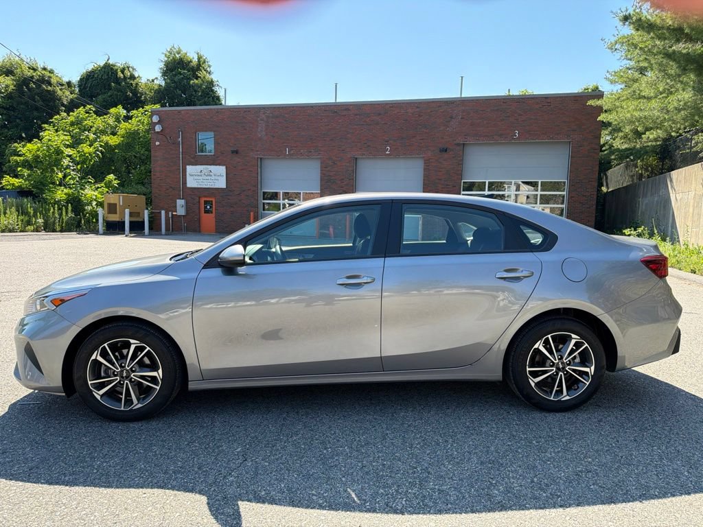 Certified 2023 Kia Forte LXS FWD image 3