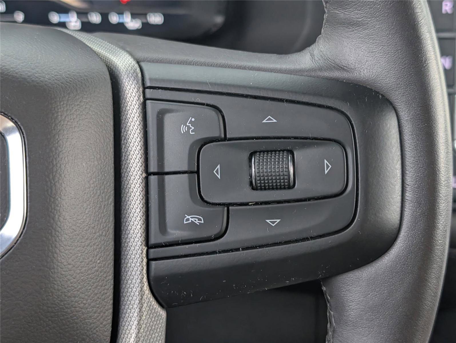 Used 2022 GMC Yukon Denali AWD/4WD image 30