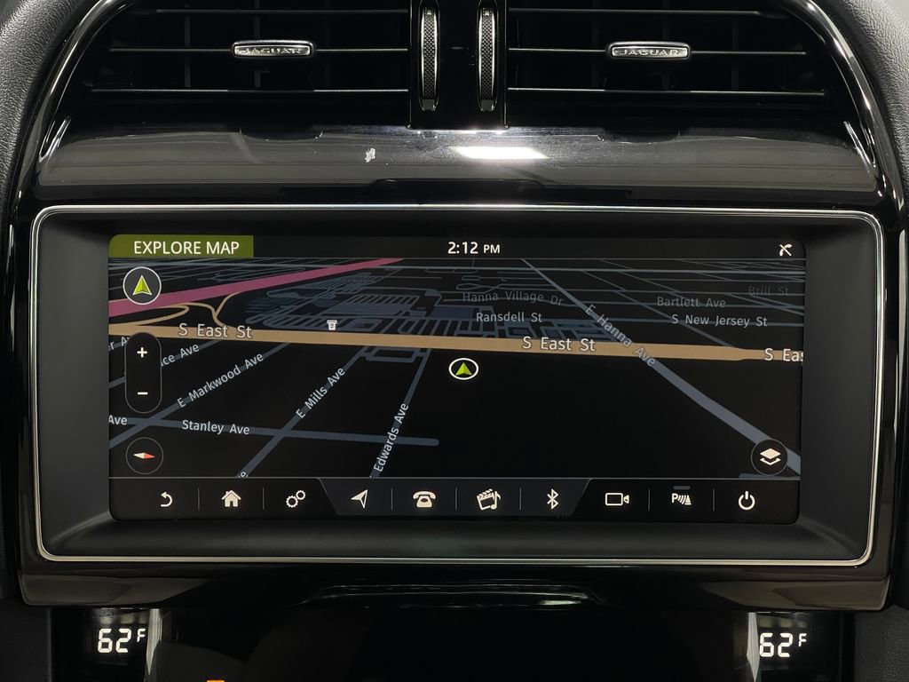 Used 2020 Jaguar F-PACE Premium image 10