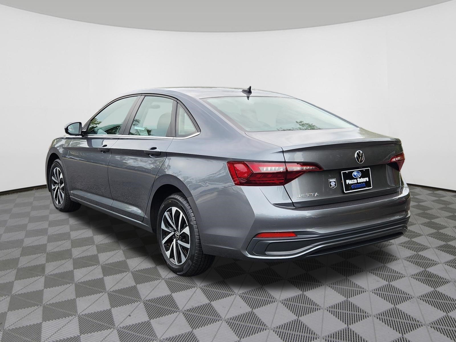 Used 2022 Volkswagen Jetta S FWD image 3