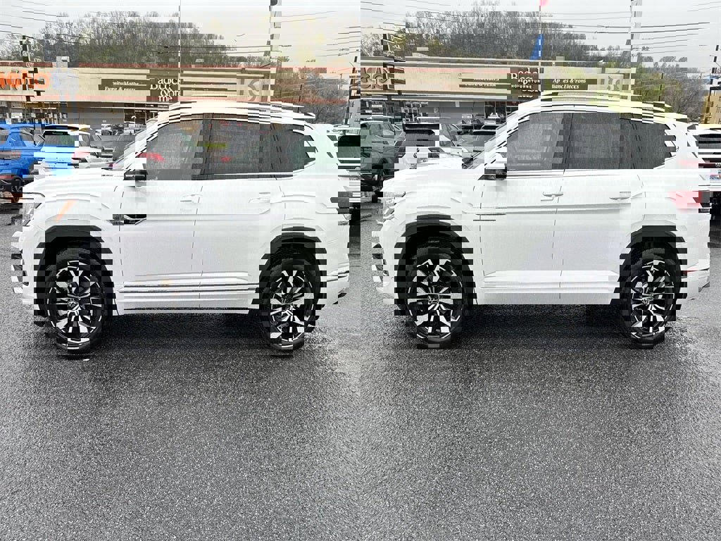 New 2025 Volkswagen Atlas SEL Premium R-Line image 3