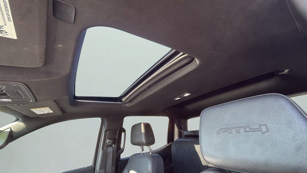 Used 2023 GMC Sierra 1500 AT4 w/ Technology Package image 11